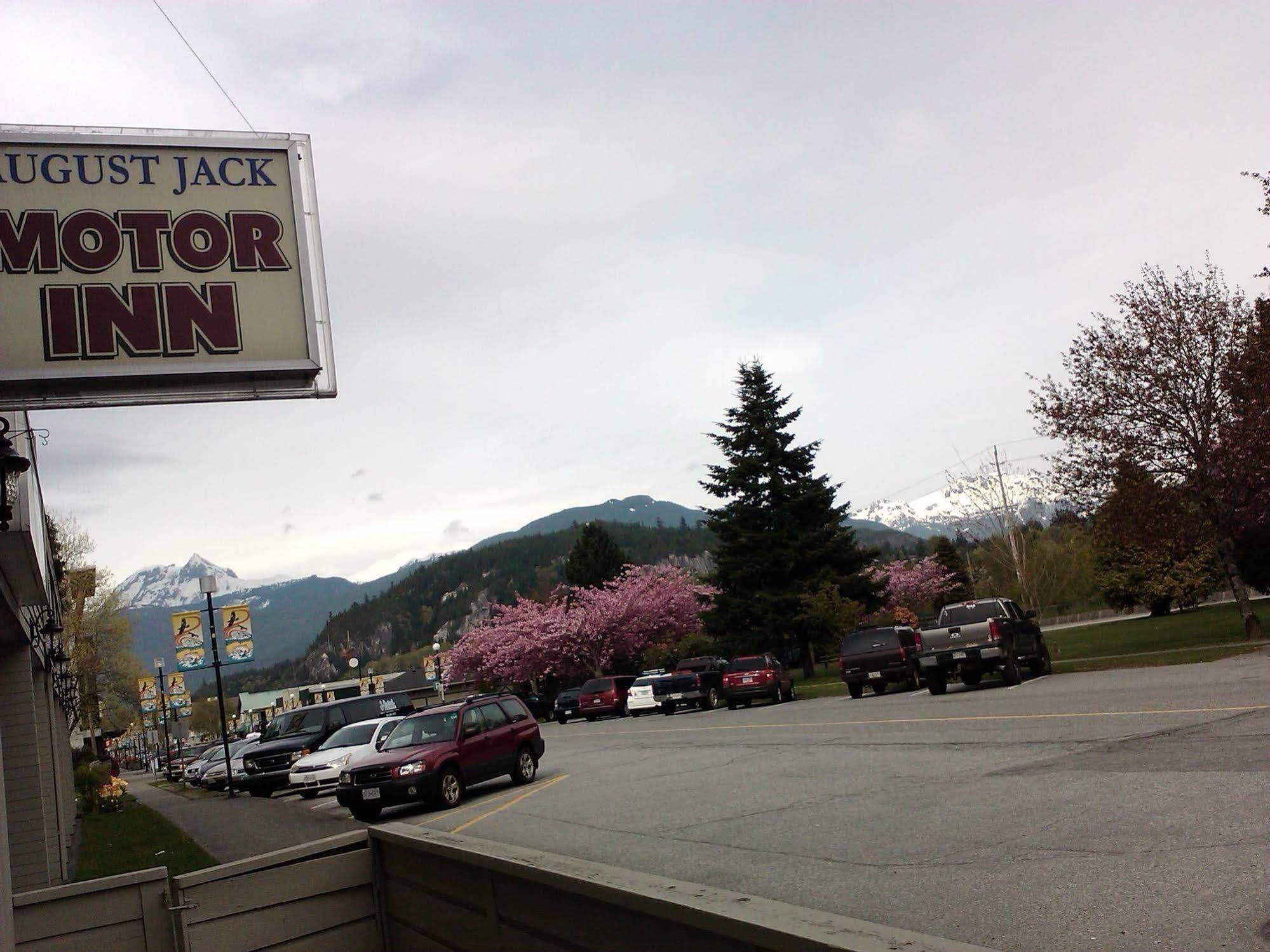August Jack Motor Inn Squamish Luaran gambar